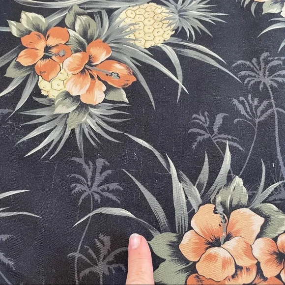 Tommy Bahama silk pineapple button Hawaiian shirt L - Picture 5 of 8